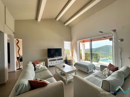 Villa climatisée pour 8 personnes avec piscine chauffée et vue mer panoramique à La Londe-les-Maures - Photo 2