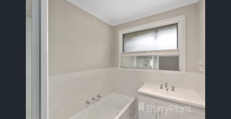 PERFECT FAMILY HOME - Photo 3