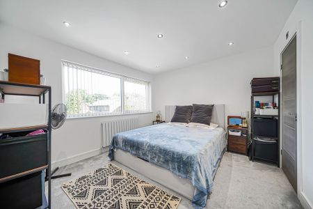 £1,900 - To Let - Photo 4