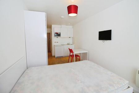 Studio to rent - Photo 3