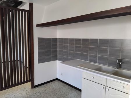 Location Maison 3 pièces 72m² VARENNES LES MACON 71000 - Photo 2