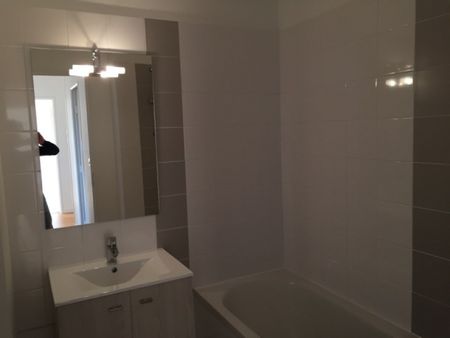 Location Appartement 2 pièces 51m² ORLEANS 45100 - Photo 3