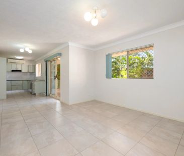 4/120 Pembroke Road, Coorparoo. - Photo 5