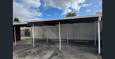 TWO BEDROOM UNIT IN WELL MAINTAINED COMPLEX - Photo 4