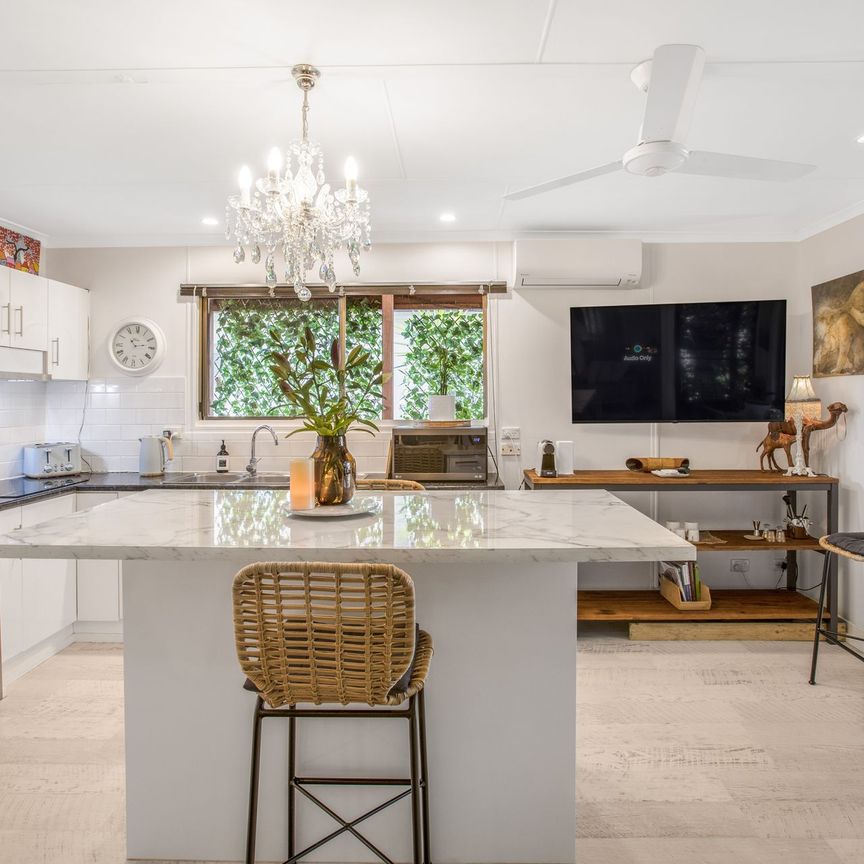 Charming Fully Furnished Villa! - Photo 1