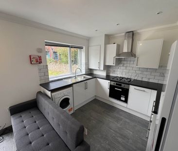 Flat 2 43 Richmond Road, Roath, Cardiff - Photo 6