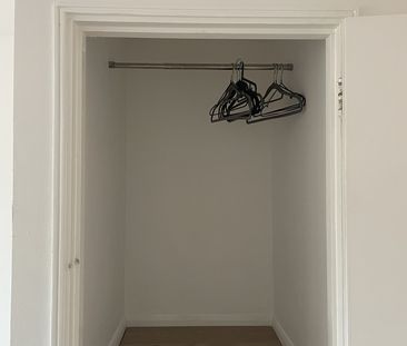 Room in a Shared House, Phoenix Close, E8 - Photo 2