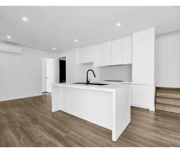 Brand New Stylish & Spacious Townhouse with Multiple Ensuites - Photo 3 | Rentumo