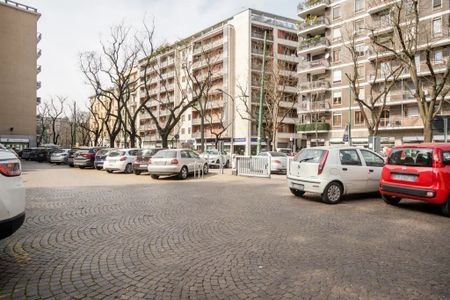 Via Andrea Solari, Milan, Lombardy 20144 - Photo 5