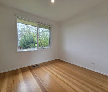 “Beautifully Renovated In Tranquil Surroundings” - Photo 6