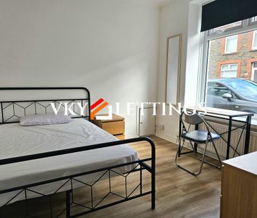 4 bedroom terraced house to rent - Photo 1