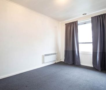 14/4 Smith Street, Richmond VIC 3121 - Photo 2