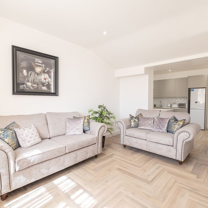2 Bed Flat, Pocklington Walk, LE1 - Photo 1