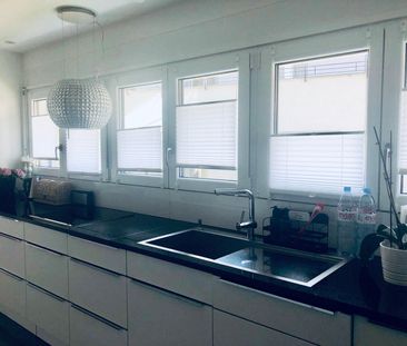 Schöne moderne Wohnung mit Garten im Zentrum von Magden - Photo 4