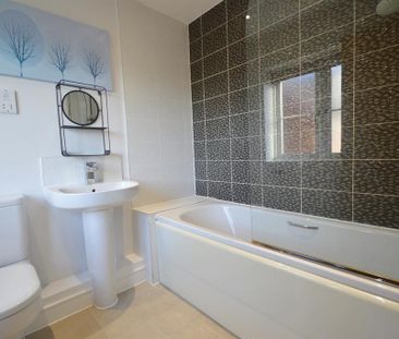 3 bedroom terraced house to rent - Photo 6