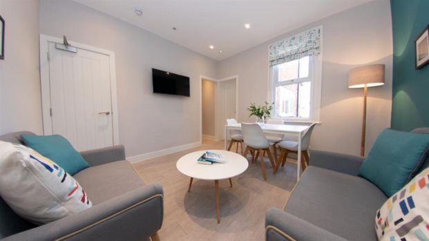 1 bedroom Flat To Let - Photo 1