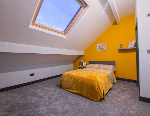 East Park Road Room 4 - Photo 1