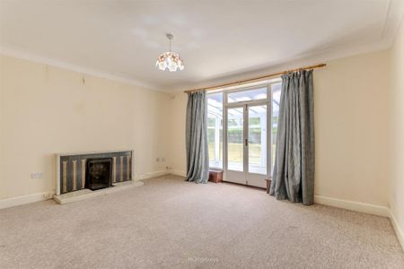 2 bedroom detached bungalow to rent - Photo 4