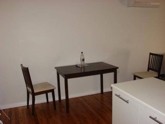 FULLY FURNISHED 1 B/R SELF CONTAINED RESIDENTIAL APPARTMENT - Photo 1