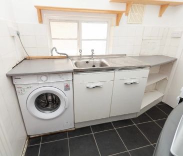 1 Bedroom Flat - Photo 4