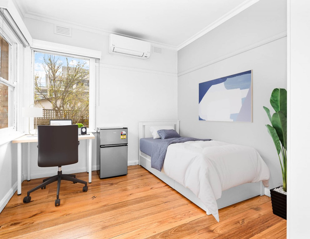 622 Warrigal Road - Photo 1