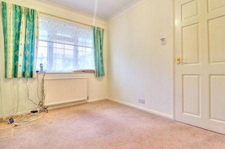 4 bedroom detached house to rent - Photo 5