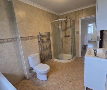 5 bedroom semi-detached house to rent - Photo 3