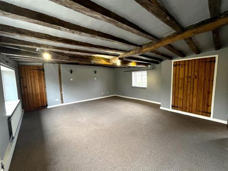 5 bedroom detached house to rent - Photo 3