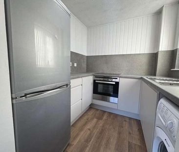 Snowdon Close, Blackpool, FY1 - Photo 5