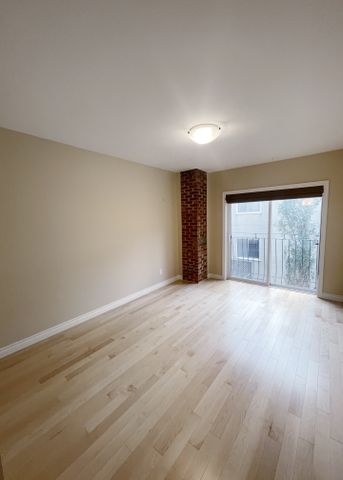 2 + Den 2 Bath - Photo 4