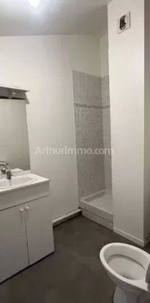 Location Appartement 2 pièces 28 m2 à Saint-Médard-de-Guizières - Photo 2