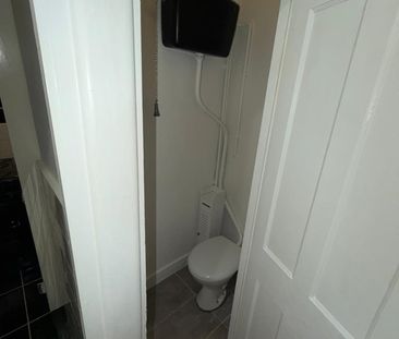 Studio Flat, Aylesford House, SE1 - Photo 4