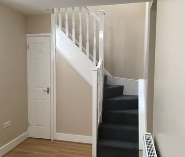 Studio Flat, Royal York Crescent, BS8 - Photo 3