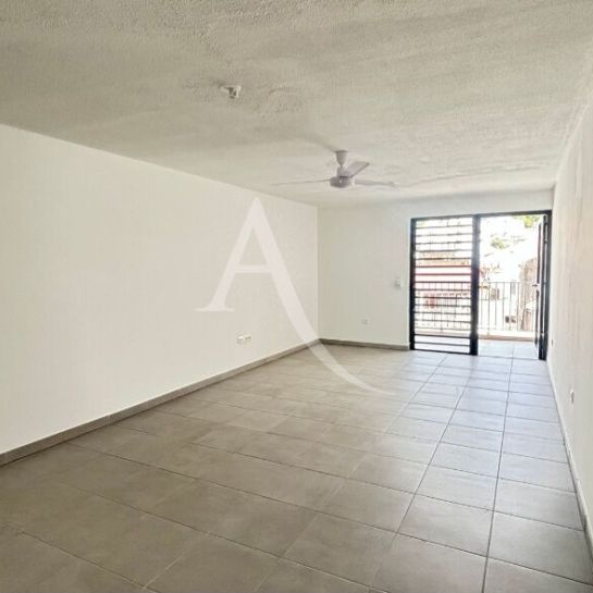 Location Appartement 31.7m² 1 pièce Fort de france - Photo 1