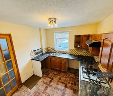 3 bedroom terraced house to rent - Photo 6