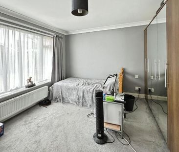 3 bedroom detached bungalow to rent - Photo 3