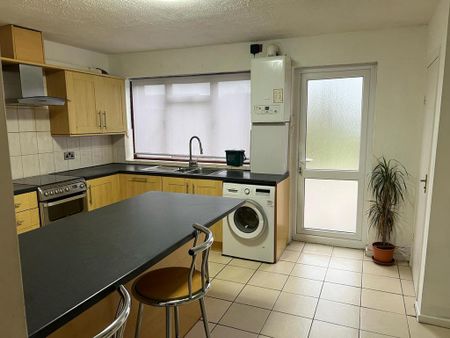 3 bedroom terraced house to rent - Photo 5