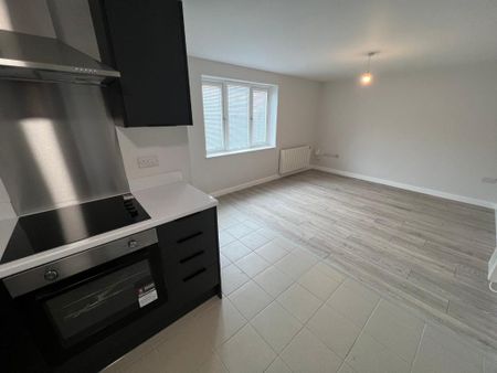2 bedroom apartment to rent - Photo 4