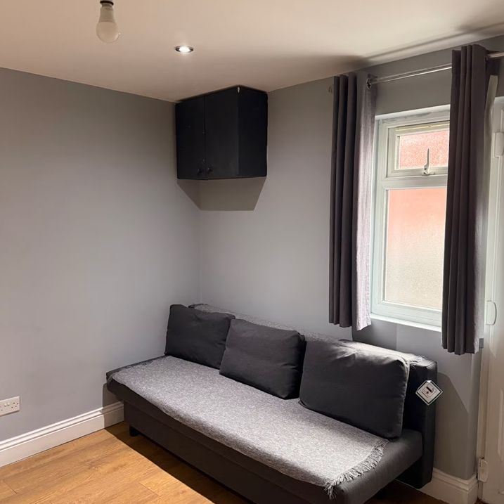 1 Bed Flat, Forest Road, E17 - Photo 1