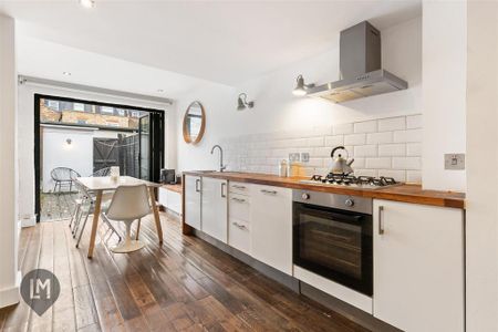 3 bedroom terraced house to rent - Photo 5