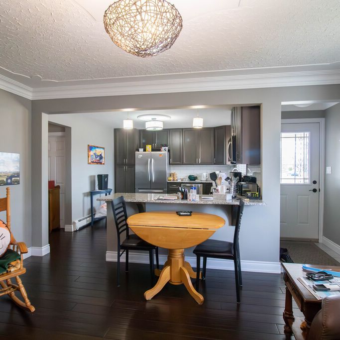 133 Afton Ave, Welland - 3 Bedroom Main Unit - Photo 1