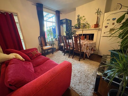 Abbey Road, Northampton - Photo 1