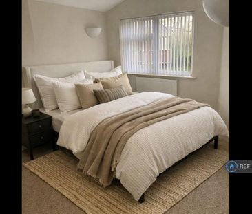 1 bedroom in a house share to rent - Photo 3