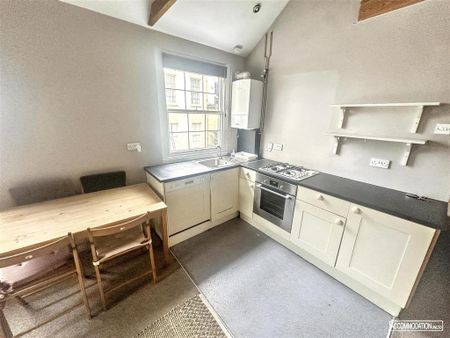 2 bedroom flat to rent - Photo 3