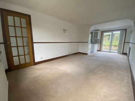 2 bedroom semi-detached house to rent - Photo 2