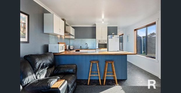 Fully Furnished 1-Bedroom Unit - Photo 1