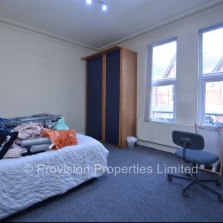 Blandford Grove Uni Student Properties Leeds - Photo 1