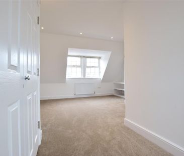 3 bedroom end of terrace house to rent - Photo 3