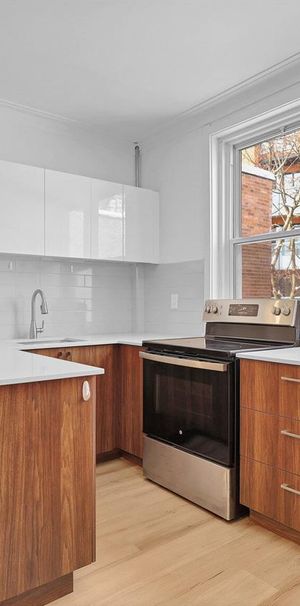 1 Bedroom - 3777 Chem. De La Côte-des-Neiges, Montréal - Photo 1