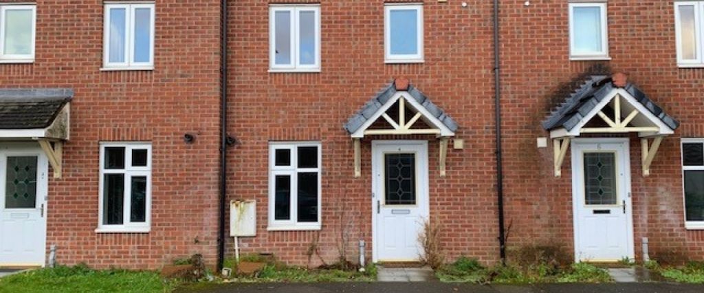 3 Bedroom Town House - Photo 1